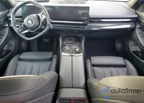 2025 BMW 530 I z USA, uszkodzony, nr VIN WBA43FJ01SCT73170